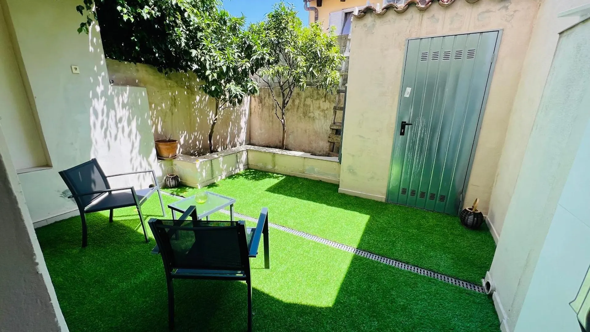 Les Chambres De Francoise Guest House Olbia