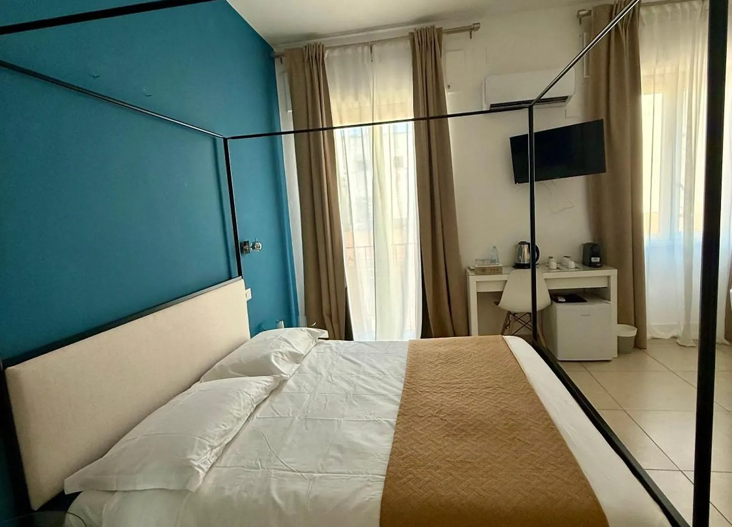 Les Chambres De Francoise Guest House Olbia